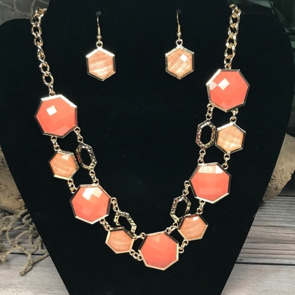 New 14K Gold Tone w Faux Coral Gemstones Statement Necklace & Earrings Set Gift - Picture 16 of 16